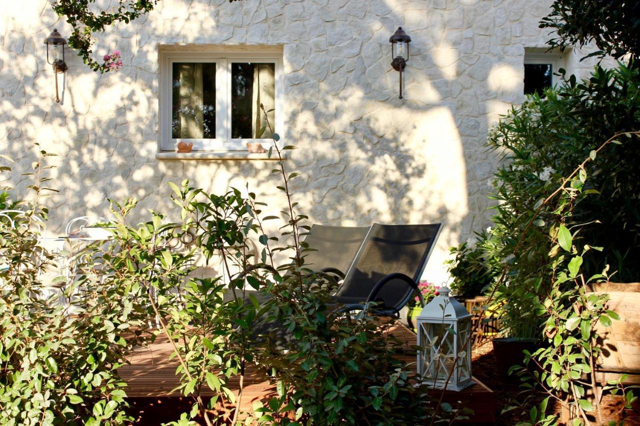 Le Clos Vitis Violes Bagian luar foto